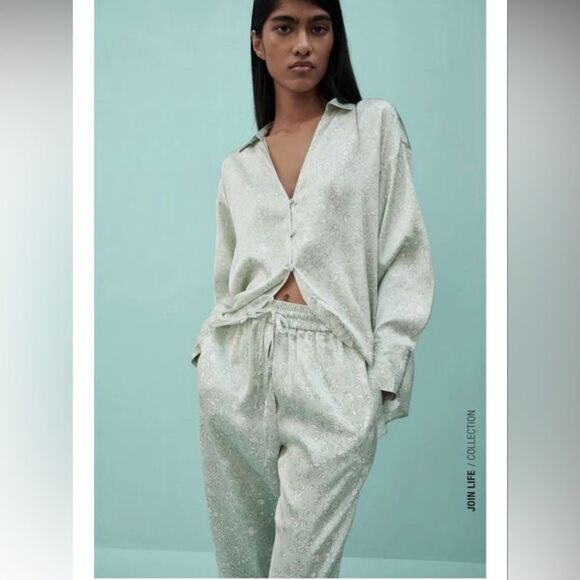 ZARA PRINTED SATIN SHIRT AND JOGGING PANTS 2 PIECE SET - Picture 3 of 5